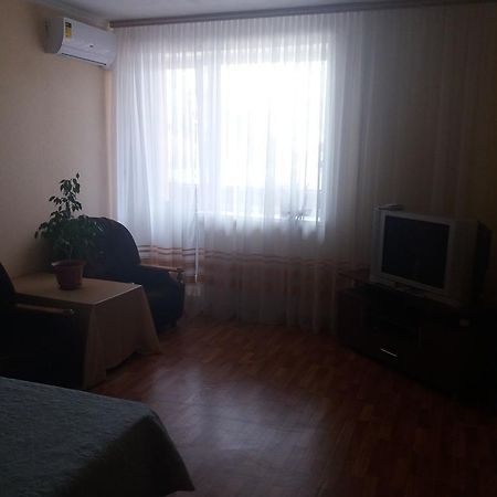 Apartment On Lenina 76 Togliatti Buitenkant foto